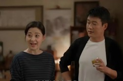 骨瘦如柴、浑身涂白、满嘴假牙内娱的异常审美什么光阴长短常，简约卡通吃瓜大多号封面配图图片（班底_标签_网易出品），大瓜！胡连馨“不雅观视频”图片被爆出！网友：视频里的他很美丽。