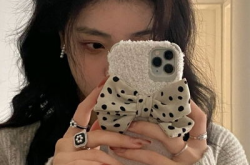搞笑女头像ins高级质感,探索Ins上独特的搞笑女头像风格”