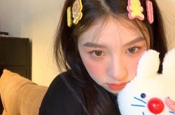 女生头像ins高级质感挡脸,Ins高级质感挡脸女生头像的时尚演绎